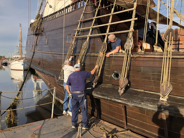 Erste_Arbeiten_am_Schanzkleid